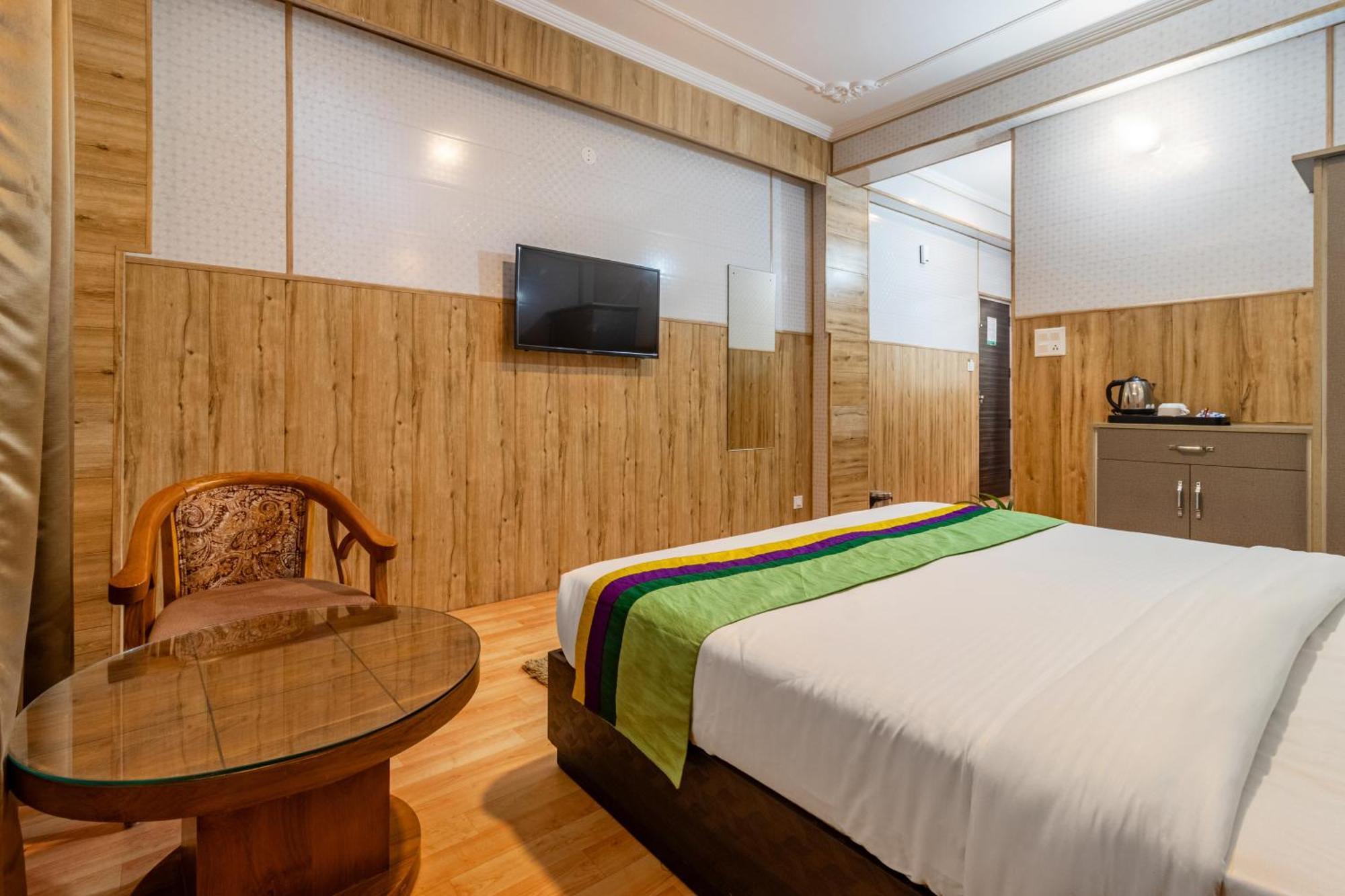 Hotel Treebo Srishti Vaikunth With Mountain View Šimla Exteriér fotografie